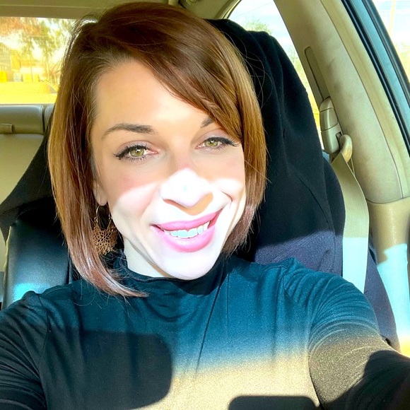 Meet your Posher, Kaitlin - Picture 1 of 1